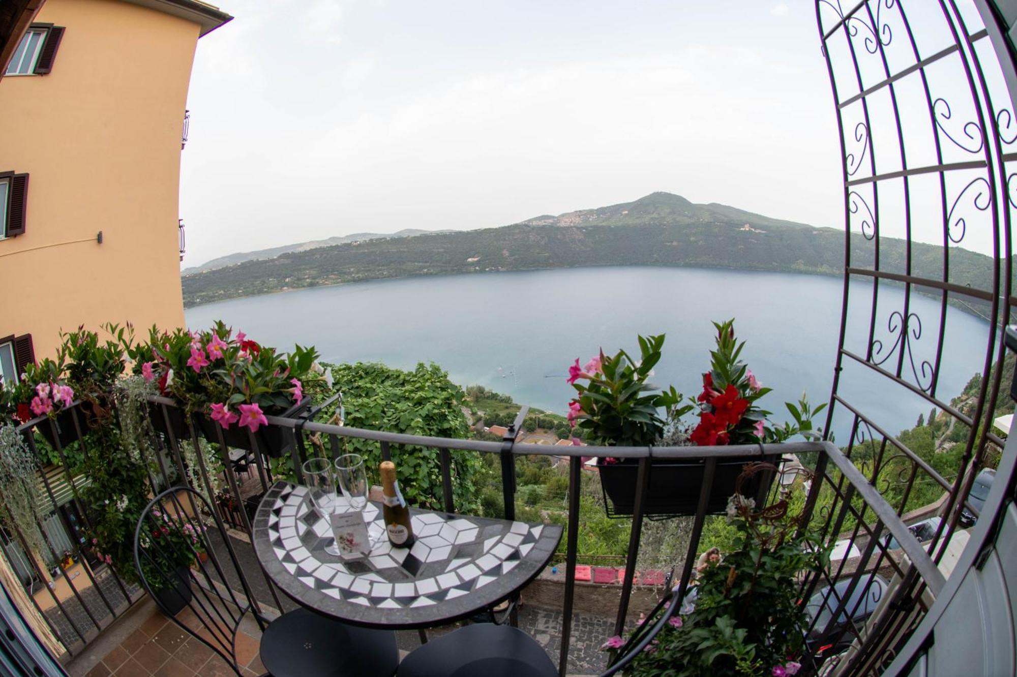 B&B Carpe Diem Vista Lago Castel Gandolfo Exterior foto